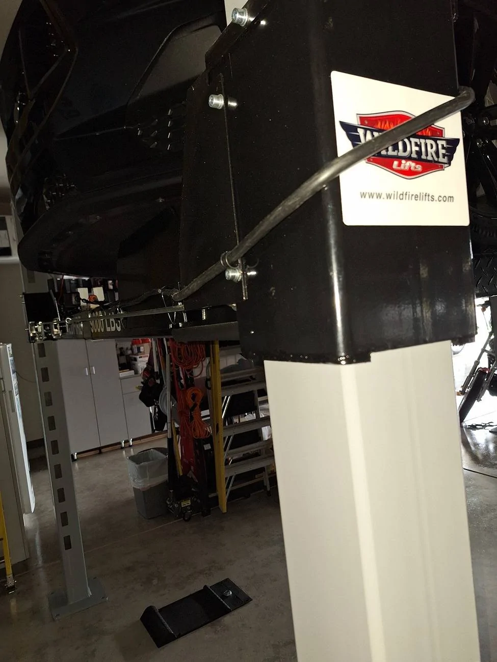 S650 Mustang LED light Install on 4 post Lift 20241231_134655