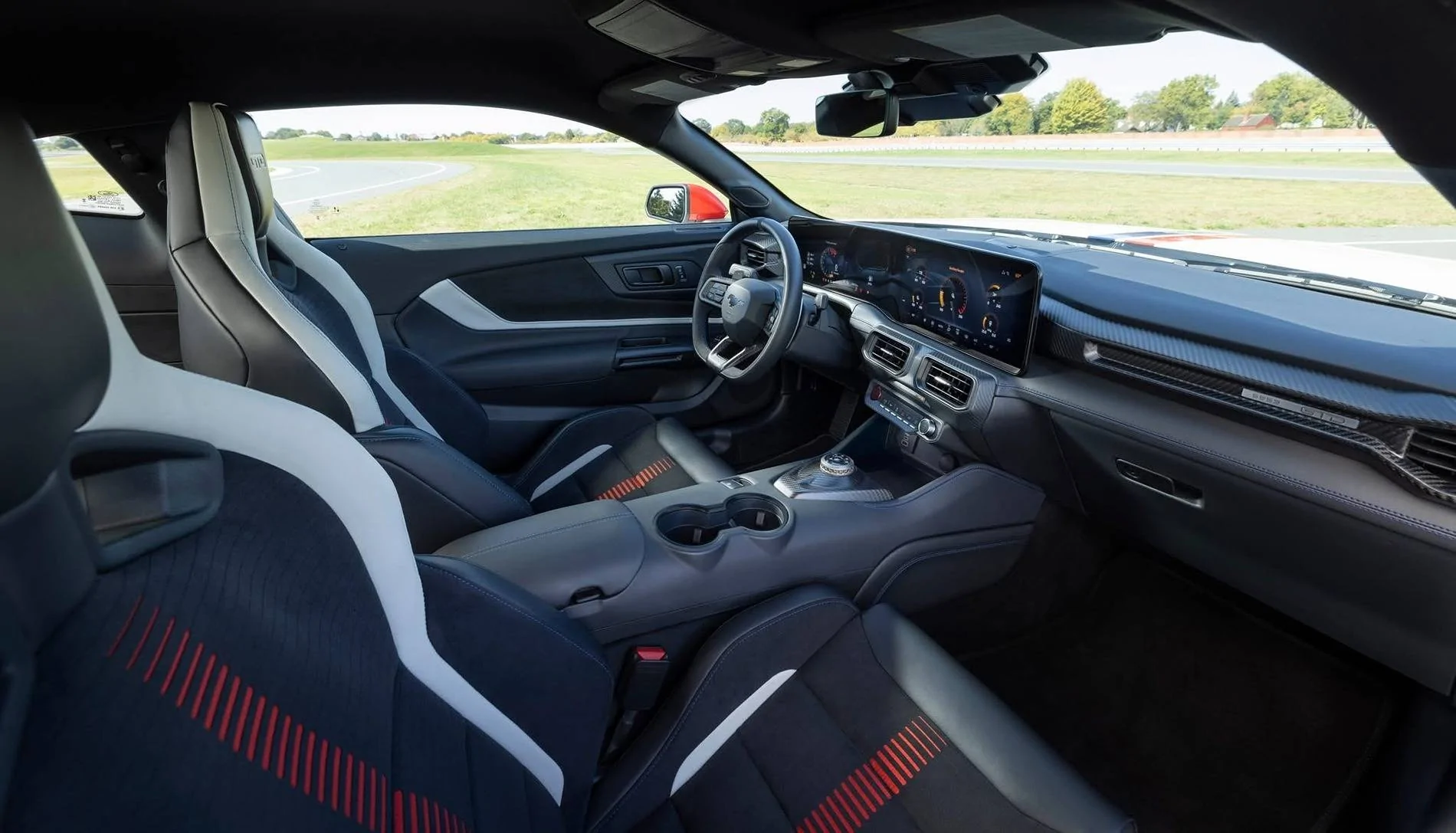 S650 Mustang 2025 Ford Mustang GTD Spirit of America Special Edition Debuts image10