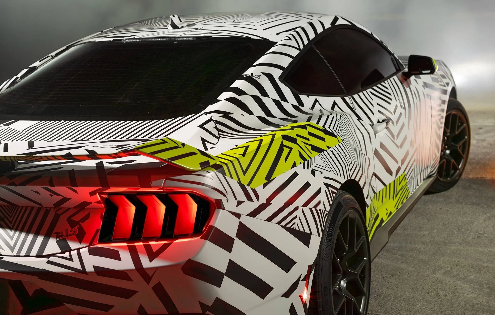 S650 Mustang New Mustang RTR EcoBoost Featuring Dark Horse Parts Ford Mustang RTR_12