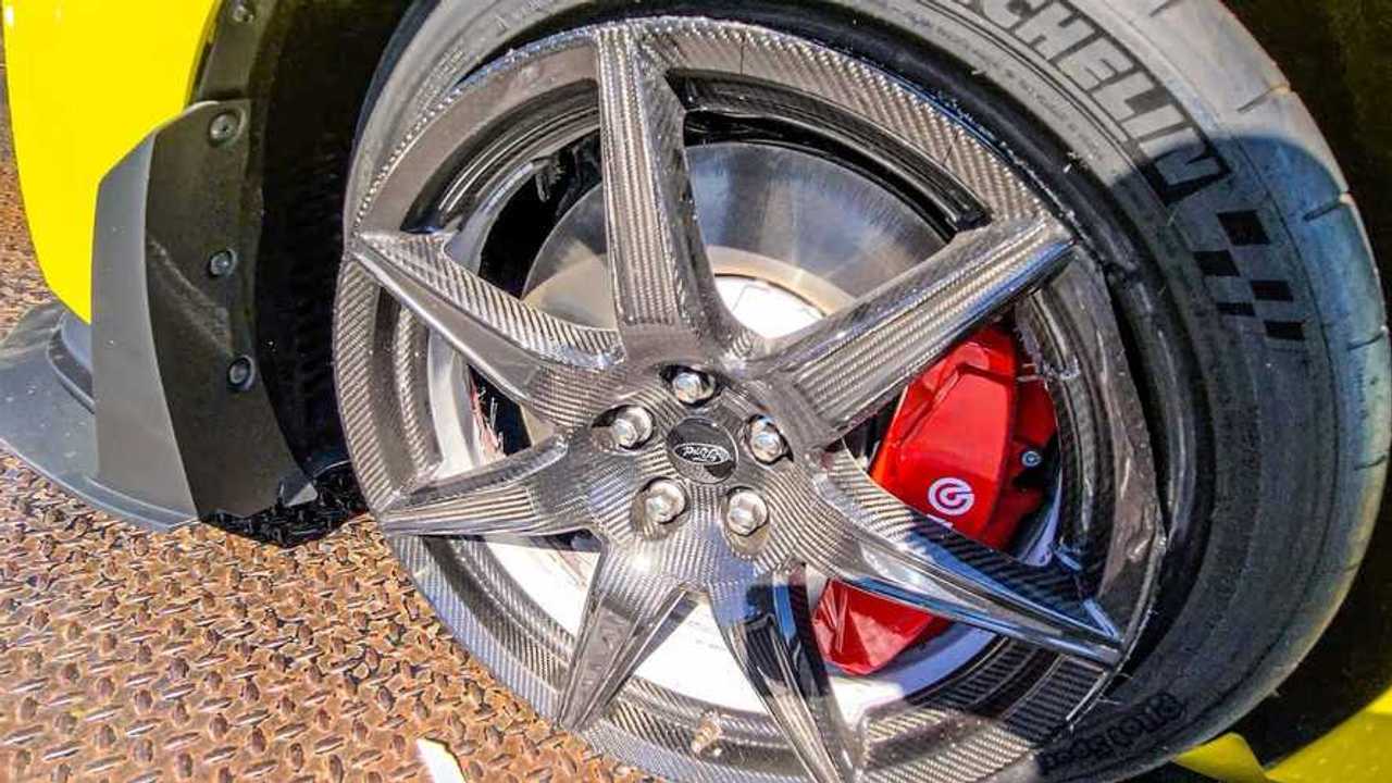 S650 Mustang Carbon Wheels shelby-gt500-carbon-fiber-wheels-shattered