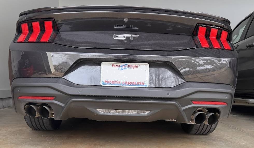 S650 Mustang My exhaust tips are not the same height Mustang tips