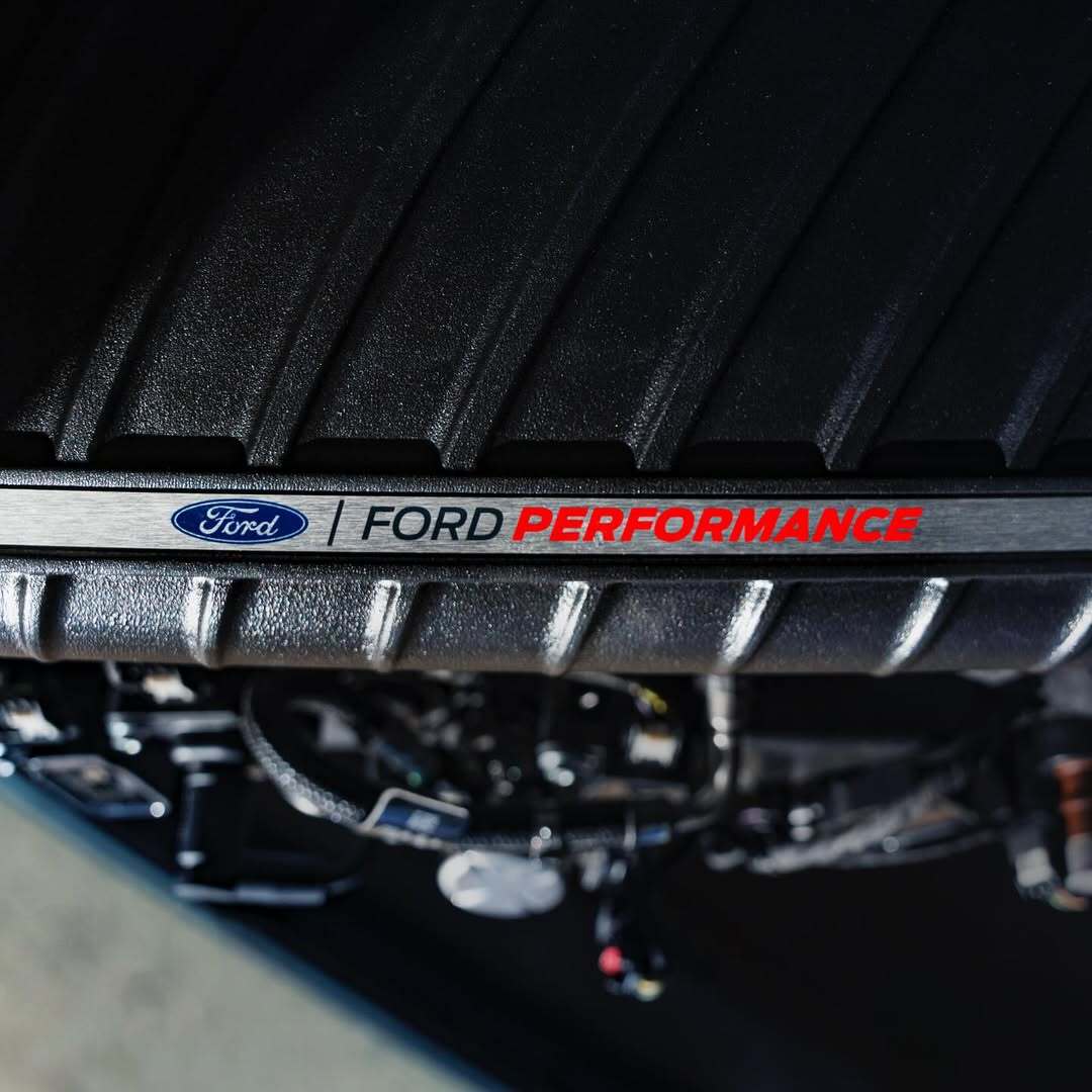 S650 Mustang 2 NEW CRATE ENGINES from Ford Performance! 475593446_18485155291010597_499216507864400035_n
