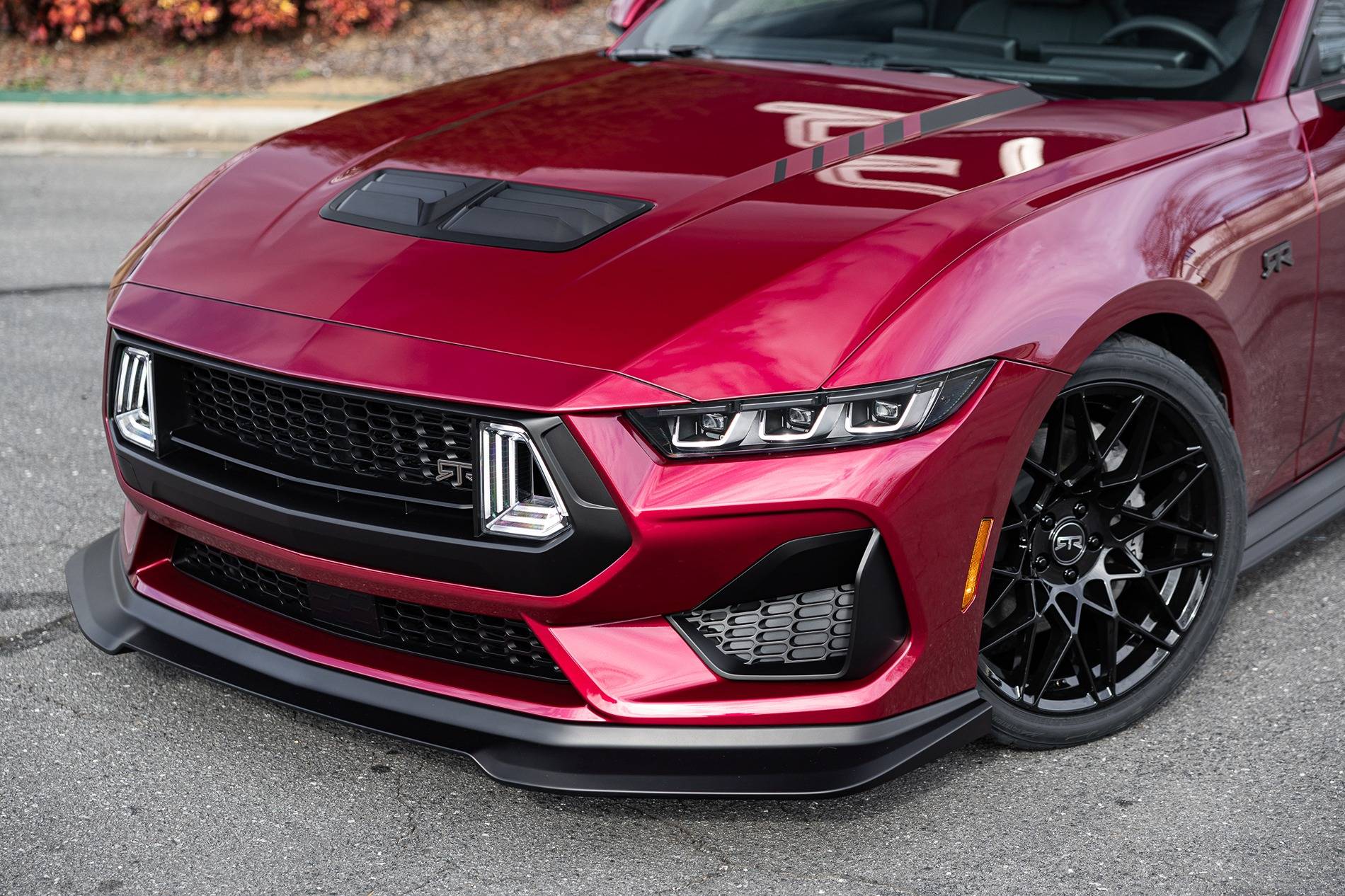 S650 Mustang FIRST Molten Magenta Metallic 2025 Mustang RTR! JCOL1450