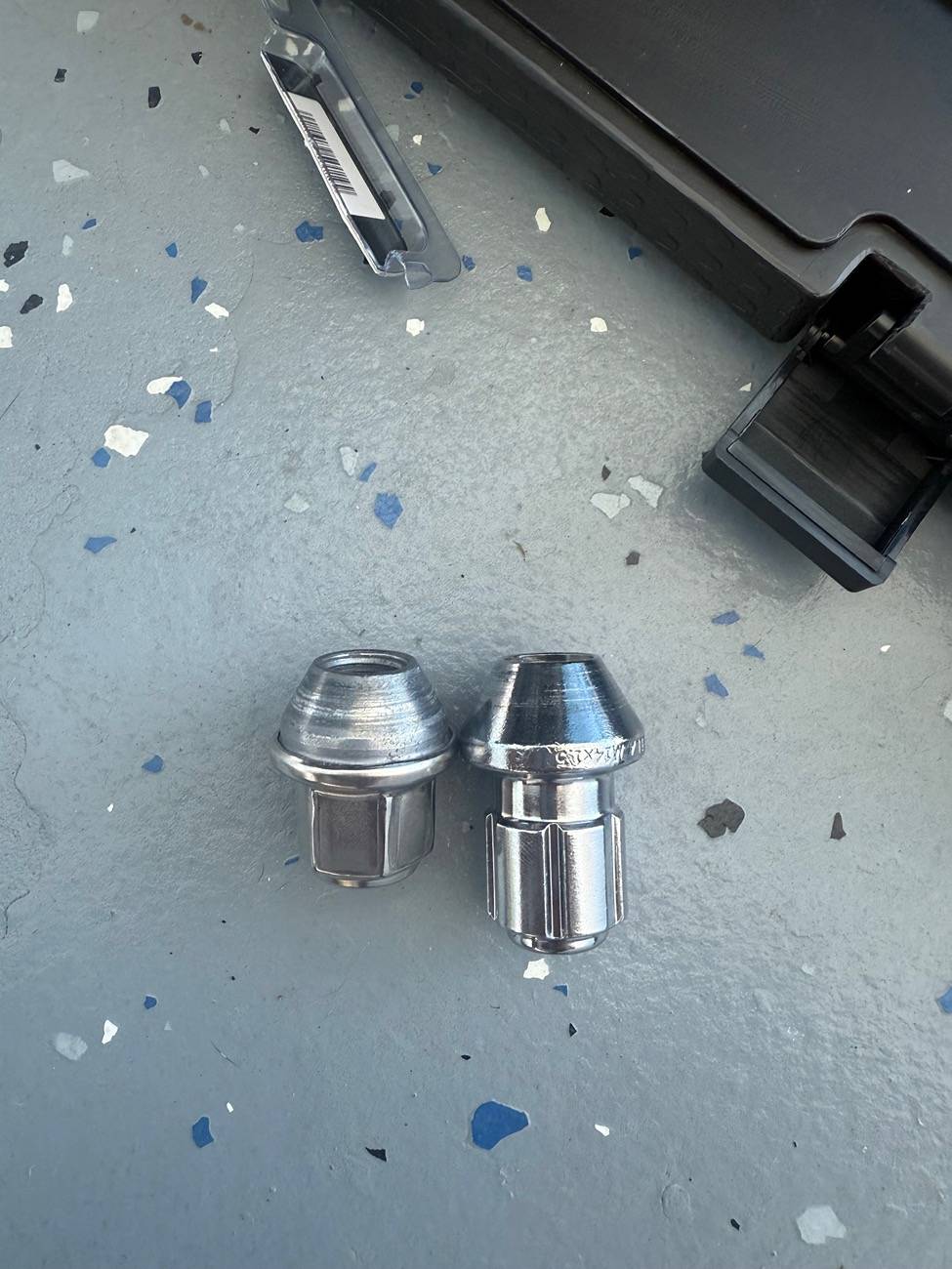 S650 Mustang Security lug nut key question. IMG_0617