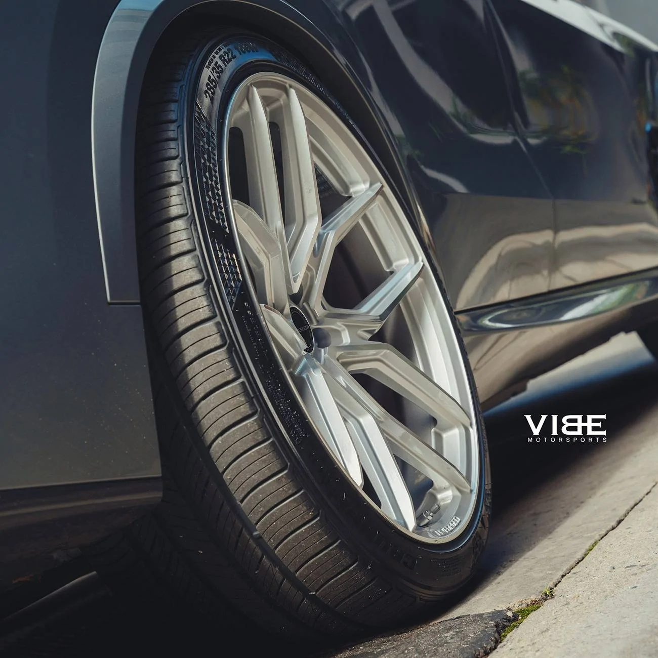 S650 Mustang MV Forged+ MVF5 Vertical Forged Wheels Available in 20 - Vibe Motorsports bmw-x5-xdrive50e-mv-forged-mvf5-diamond-silver-wheels-24
