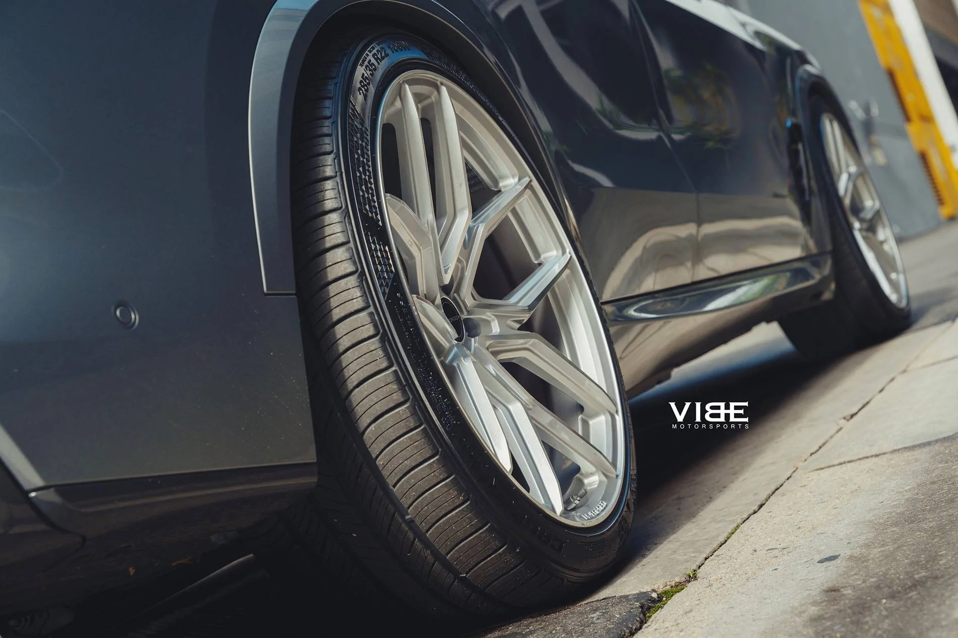 S650 Mustang MV Forged+ MVF5 Vertical Forged Wheels Available in 20 - Vibe Motorsports bmw-x5-xdrive50e-mvf-5-diamond-silver-0028
