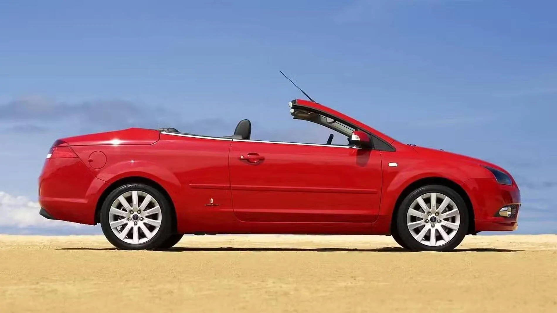 S650 Mustang Curios....how many people would love a hard top convertible? 1740571160346-2n