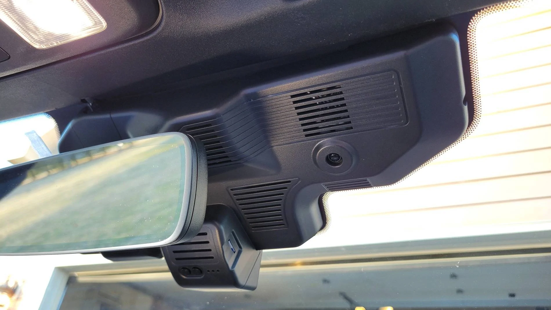 S650 Mustang FITCAMX Dashcam now available for the S650! 20250310_183737