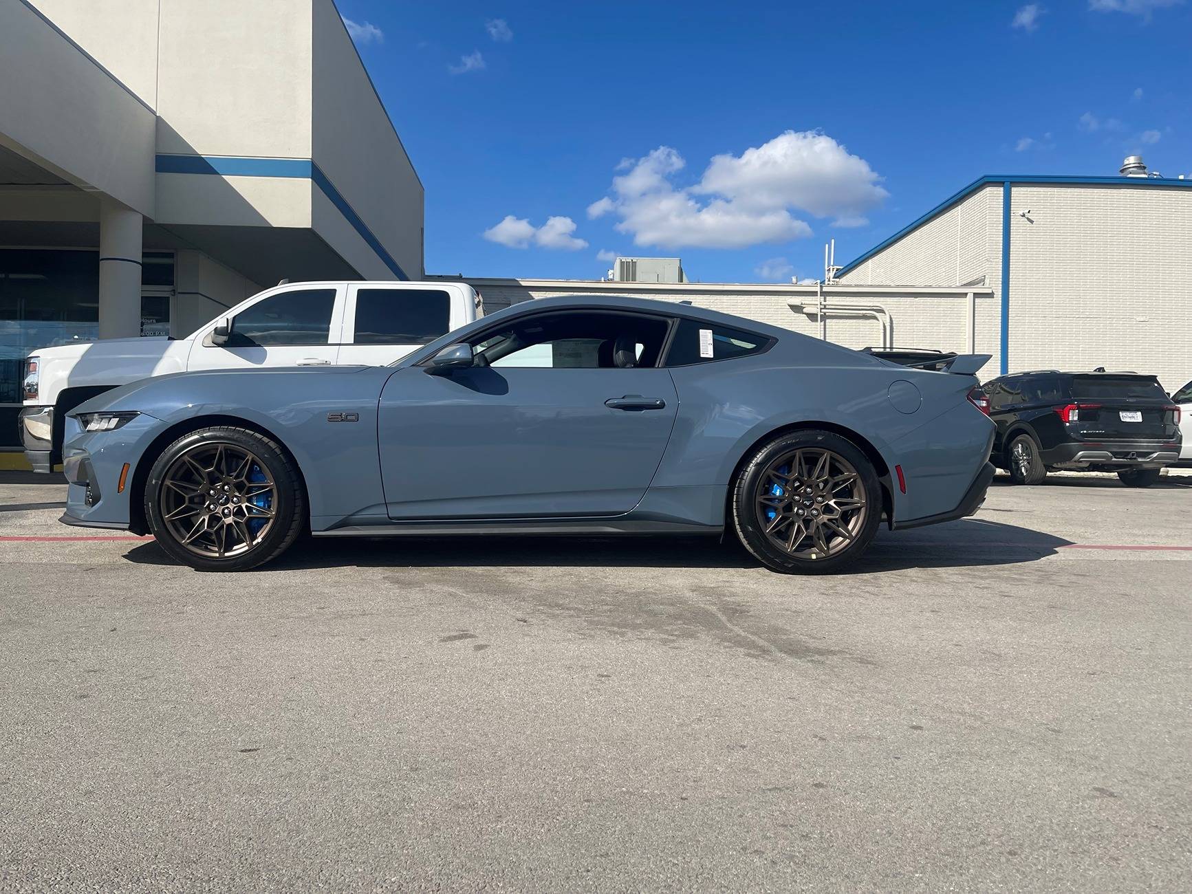 S650 Mustang What's going on with Vapor Blue colour?? Some doubts about the true tone Mustang GT 2024