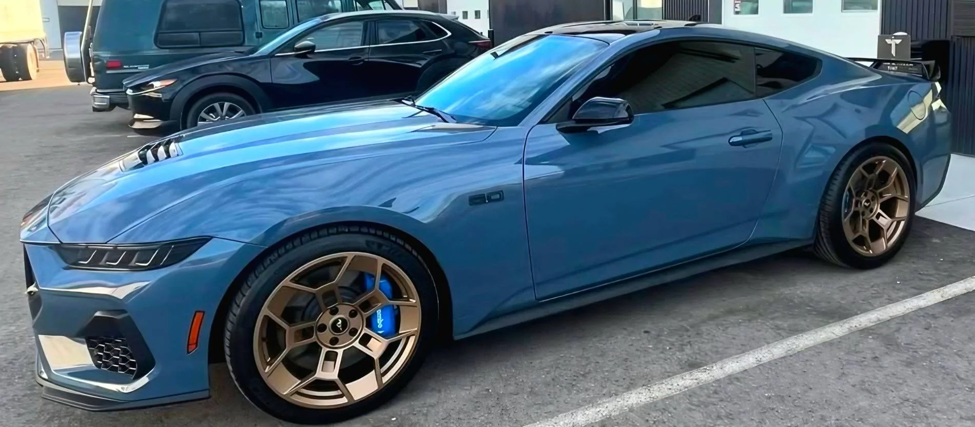 S650 Mustang What's going on with Vapor Blue colour?? Some doubts about the true tone Screenshot_20250327_204024_Instagram