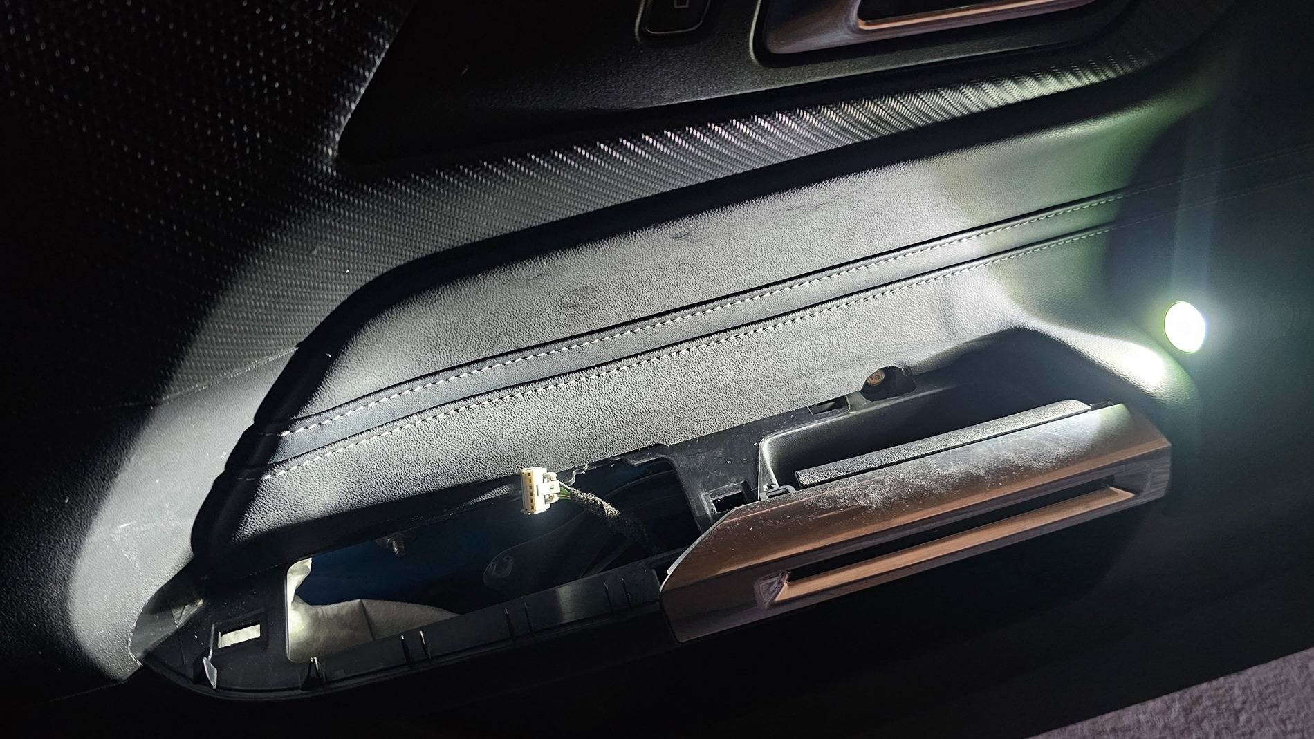 S650 Mustang Are the side mirrors with turn signals plug and play? 20250328_122726