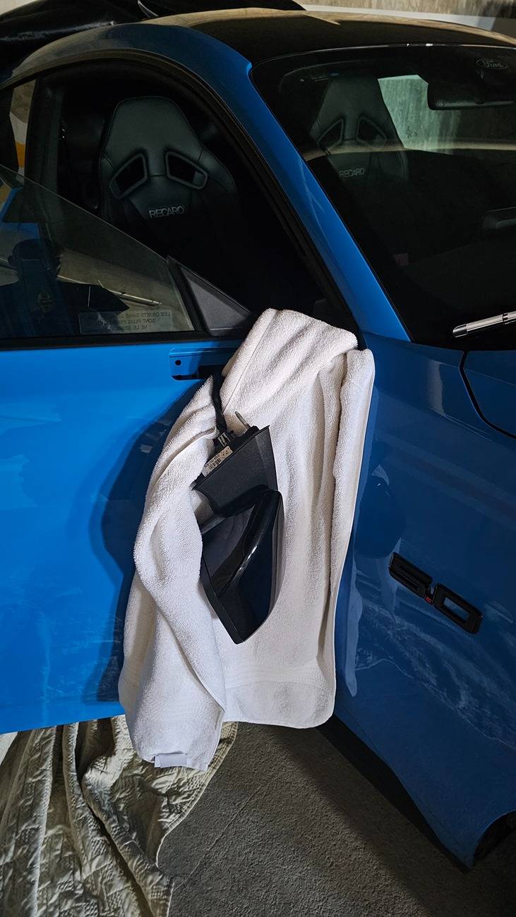 S650 Mustang Are the side mirrors with turn signals plug and play? 20250328_164615