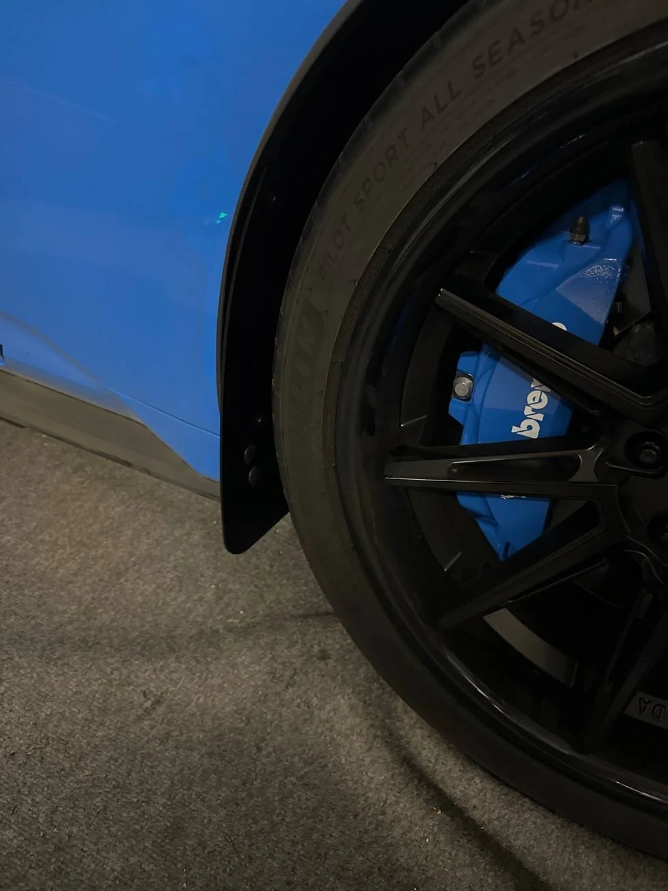 S650 Mustang ZL1 Addons, Inc. S650 Deluxe Rock Guards install imag