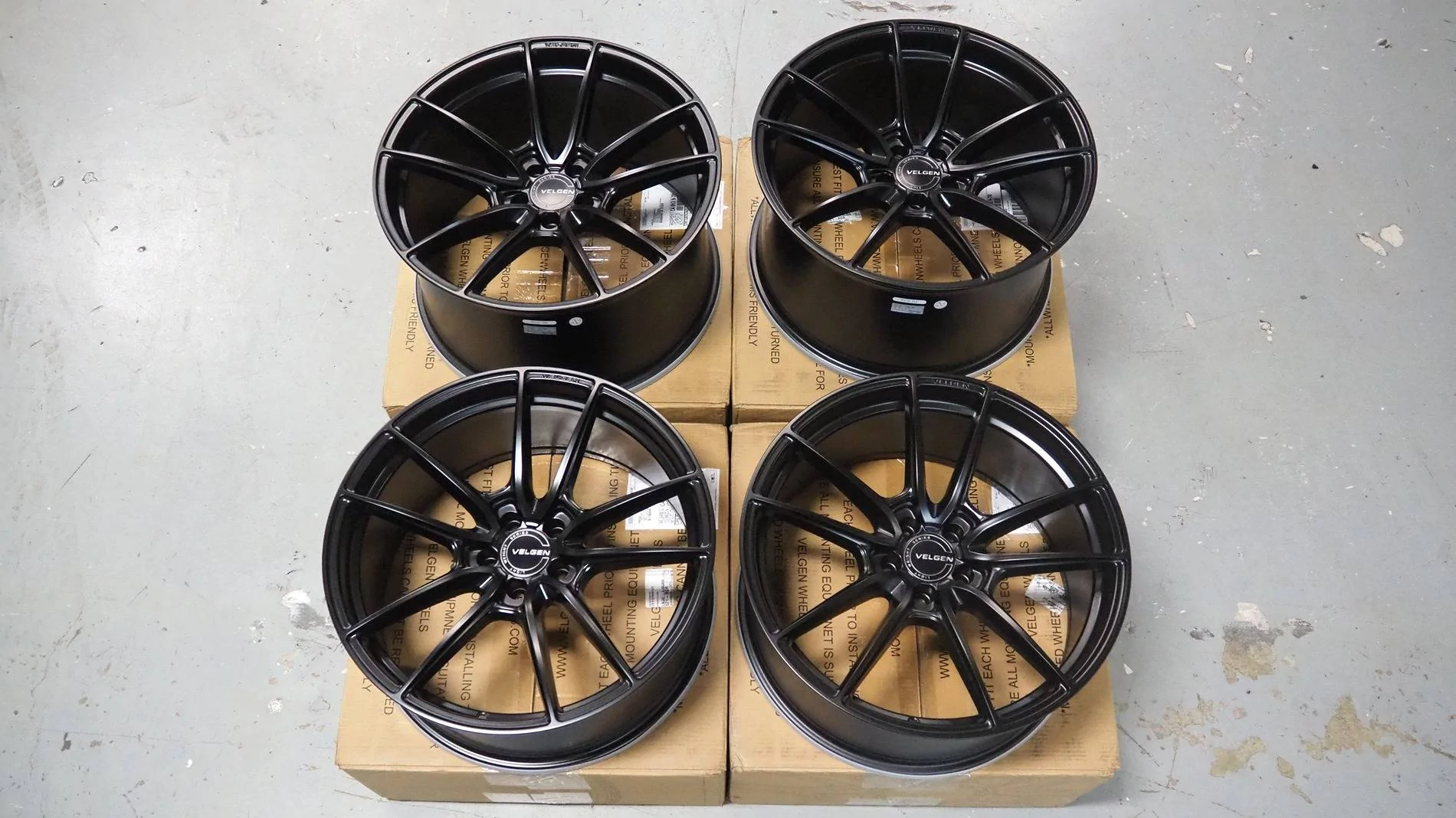 velgen-vf5-satin-black-20x95-20x11-1.webp