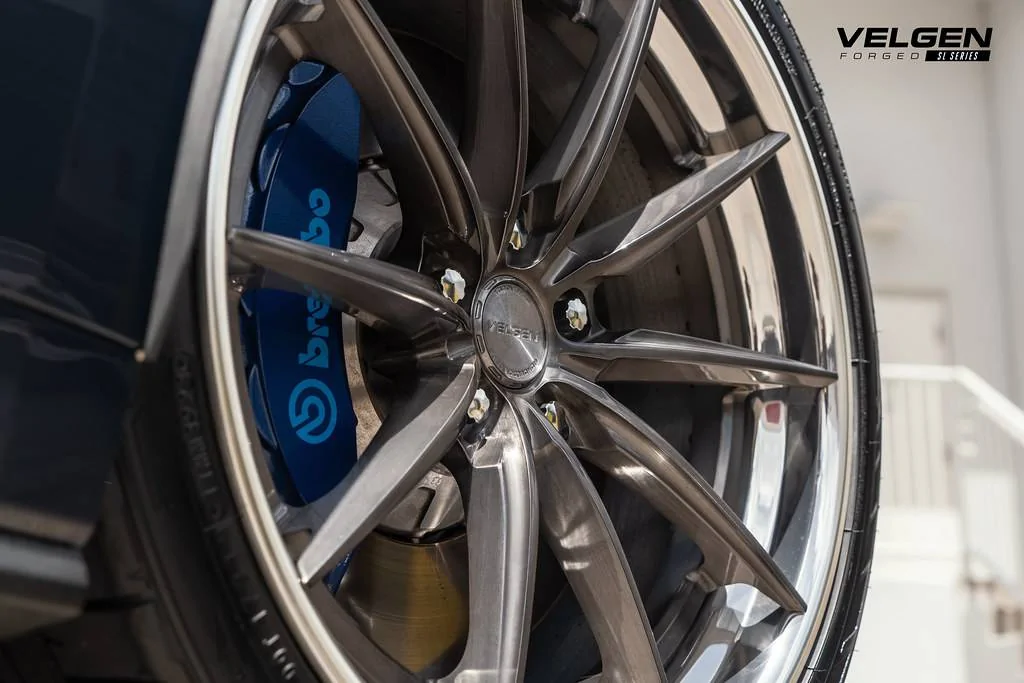 Blue Ember Metallic Darkhorse - VSL-01_10.webp