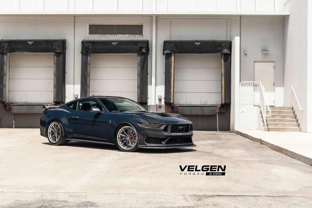 Blue Ember Metallic Darkhorse - VSL-01_1.webp