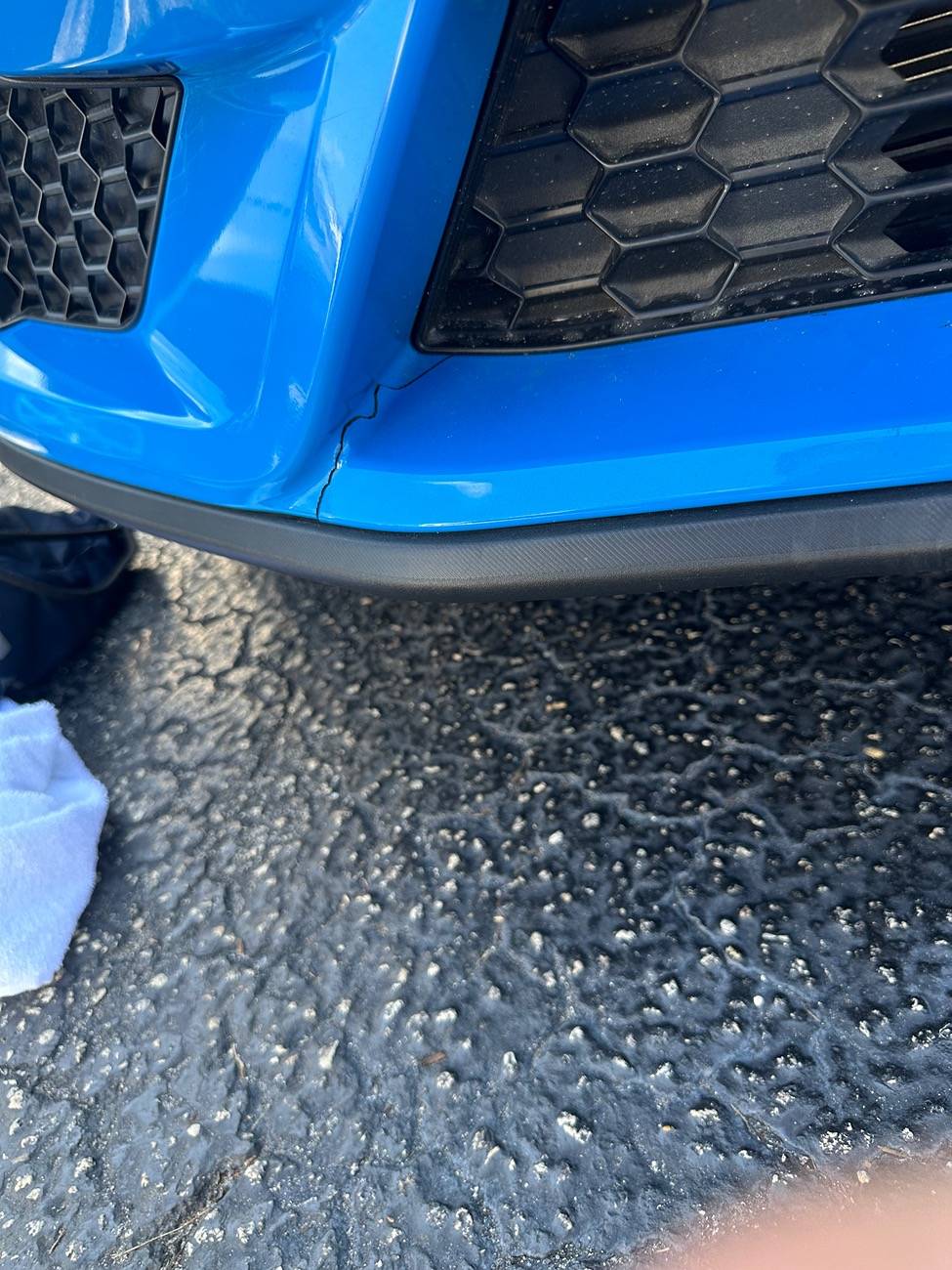 S650 Mustang Cracked bumper from one side to the other // Can it be repaired? bumper