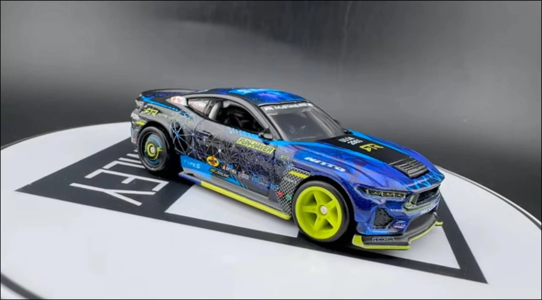 S650 Mustang First S650 2024 Ford Mustang Diecast! 1/18 Dark Horse in Carbonized Gray Screenshot 2025-05-22 080936