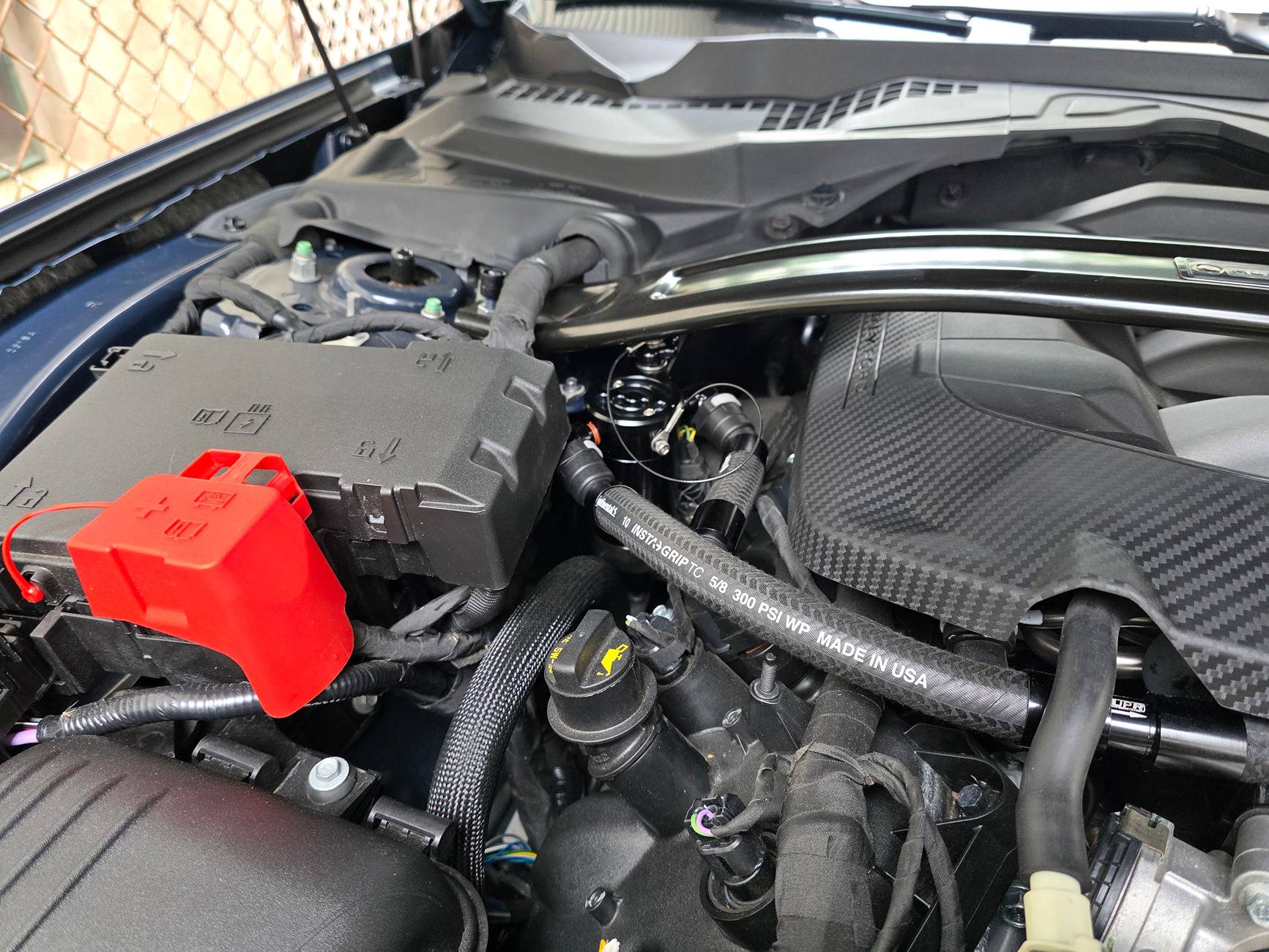 catch can installed.jpg