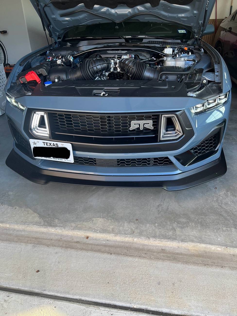 S650 Mustang RTR grille drivers side light not working after 2 months IMG_2681