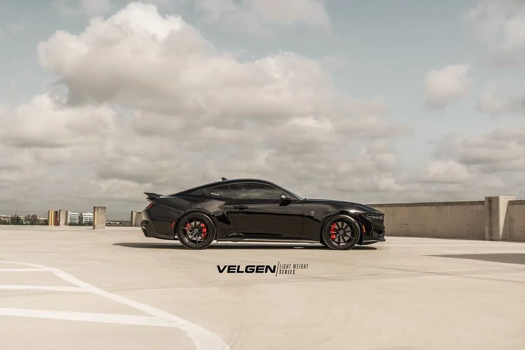 Darkhorse - VF10 - Satin Black_9.webp