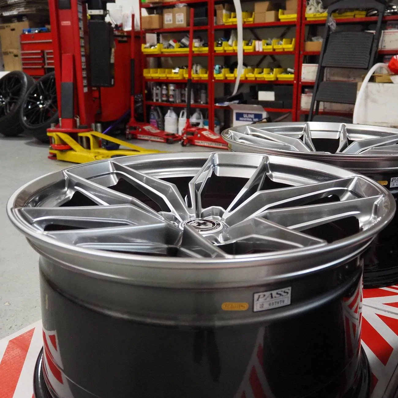 hre-ff21-liquid-metal-wheels-12.webp