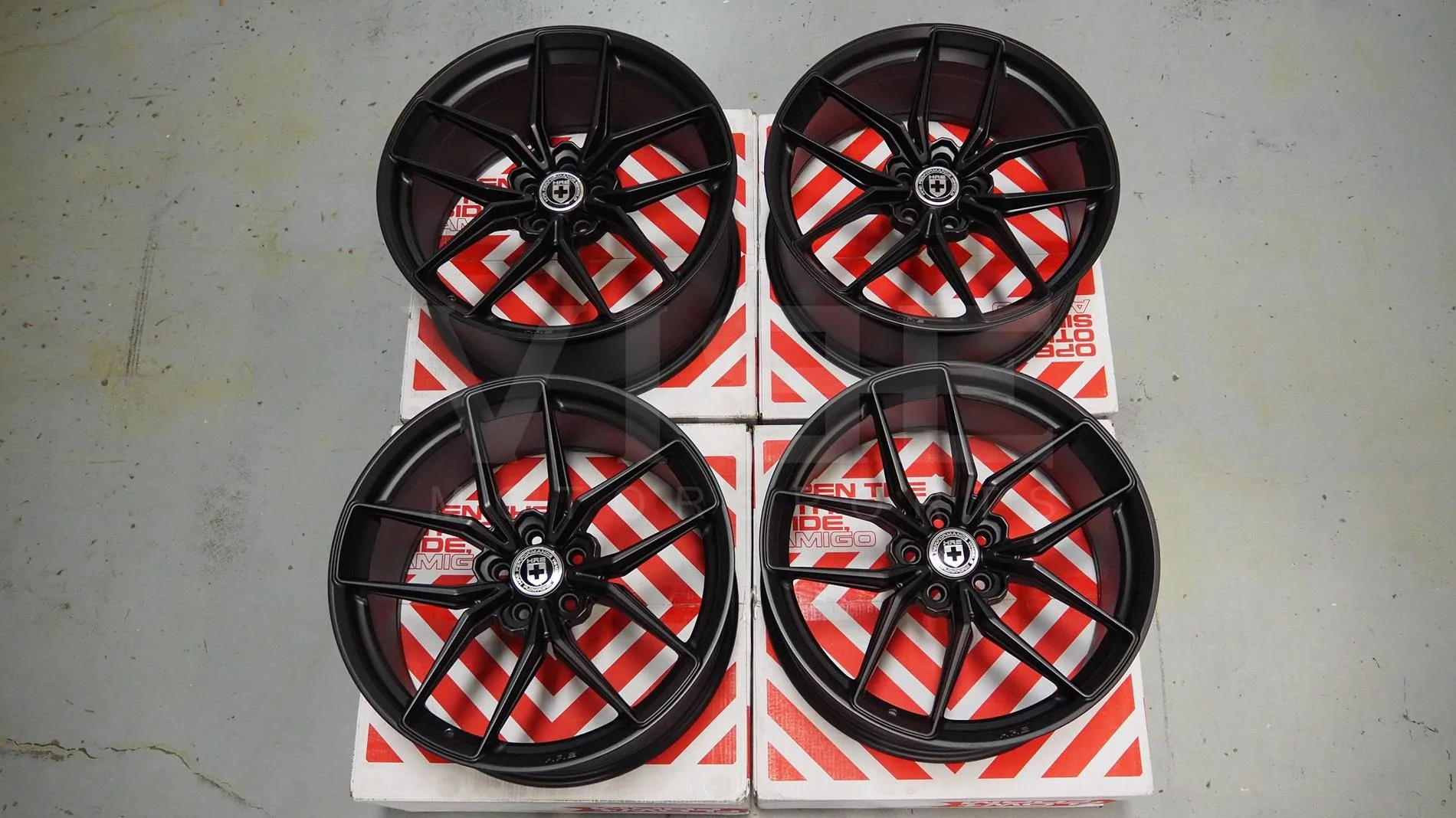 hre-ff21-tarmac-1.JPG