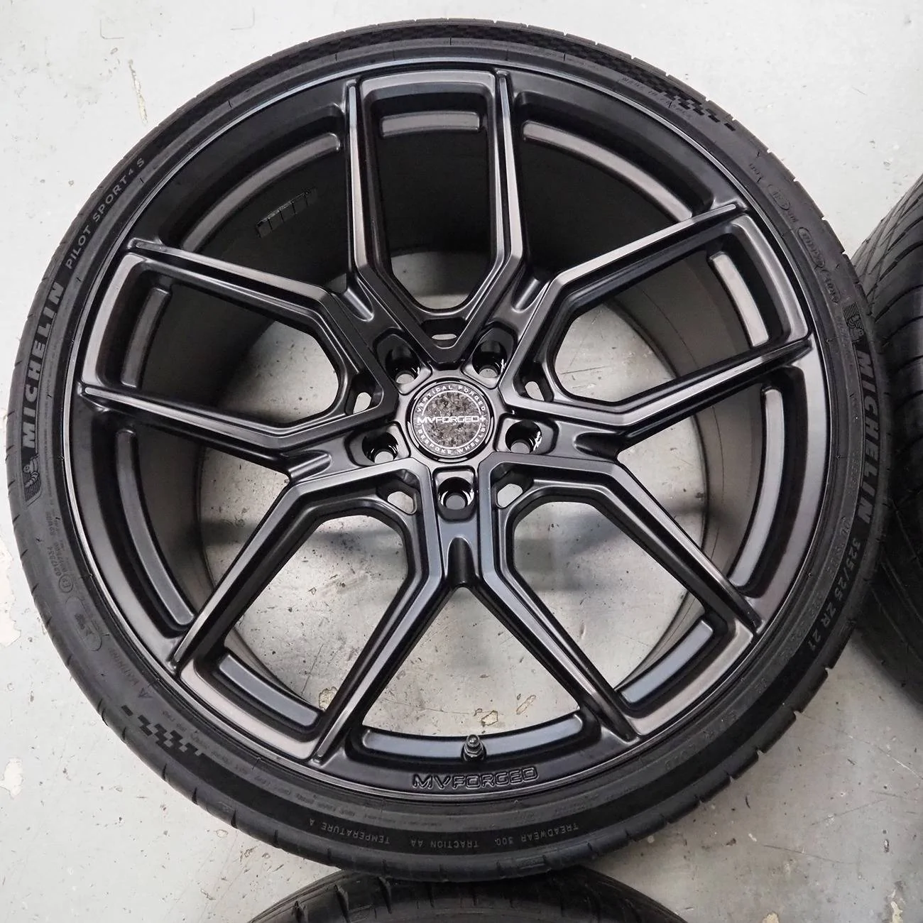 mv-forged-mvf5-satin-black-c8-wheels-tires-6.webp