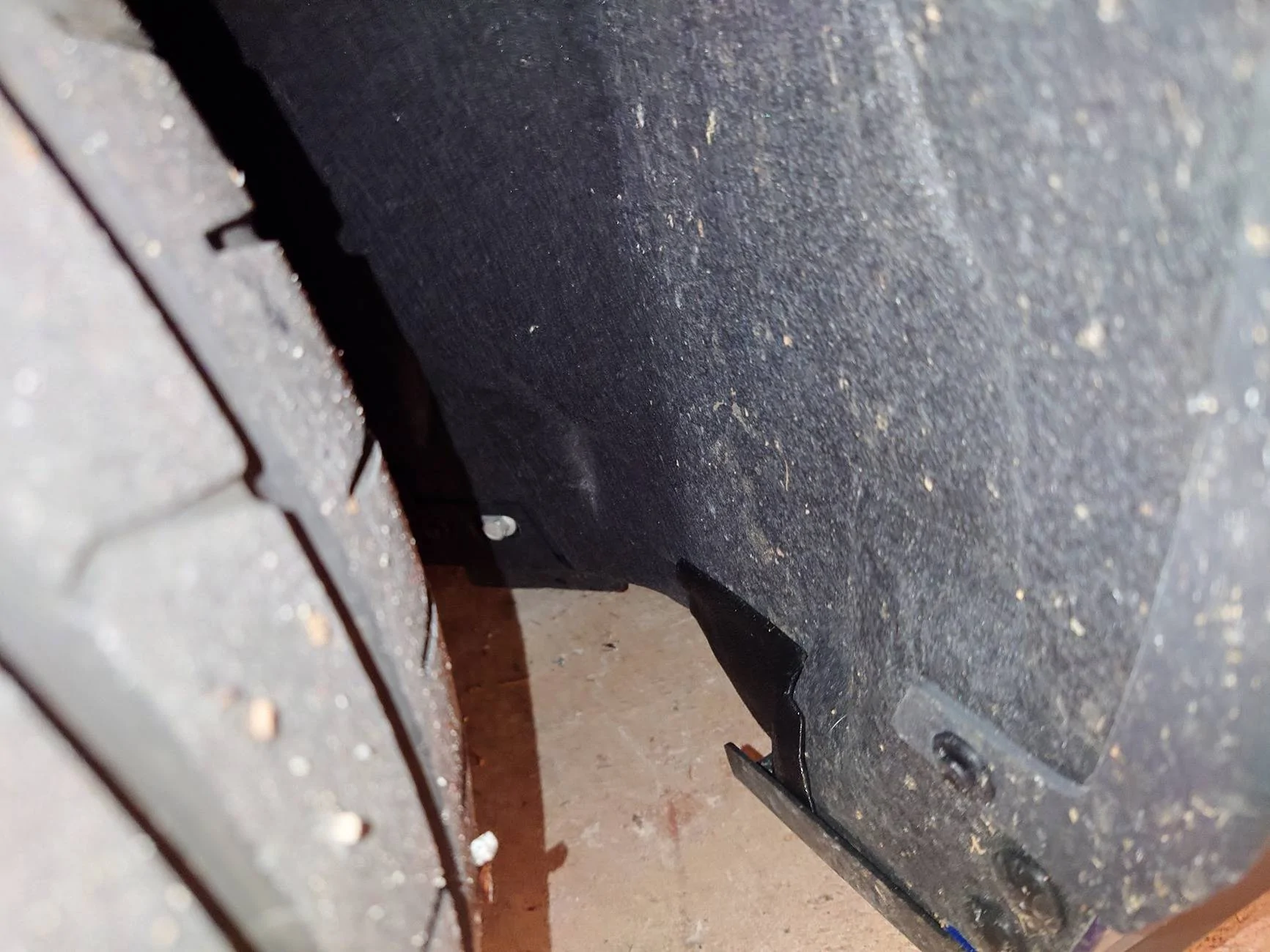 S650 Mustang HOLES IN FRONT FENDERLINER 1752370933130-p8
