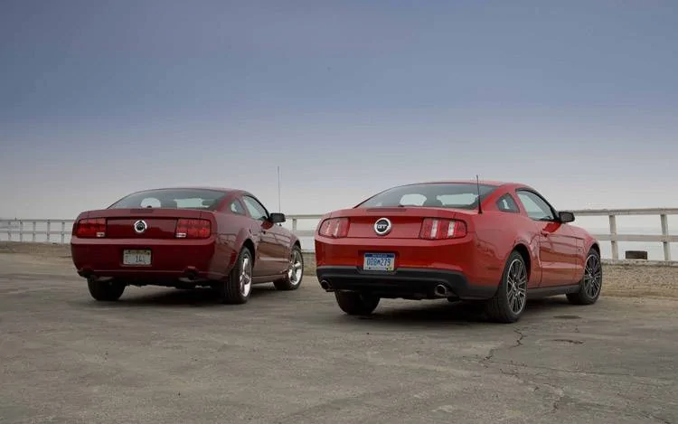 S650 Mustang How long do you think the S650 will stay in production? 112_0812_04z-2009_and_2010_ford_mustang_GT-rear_vi