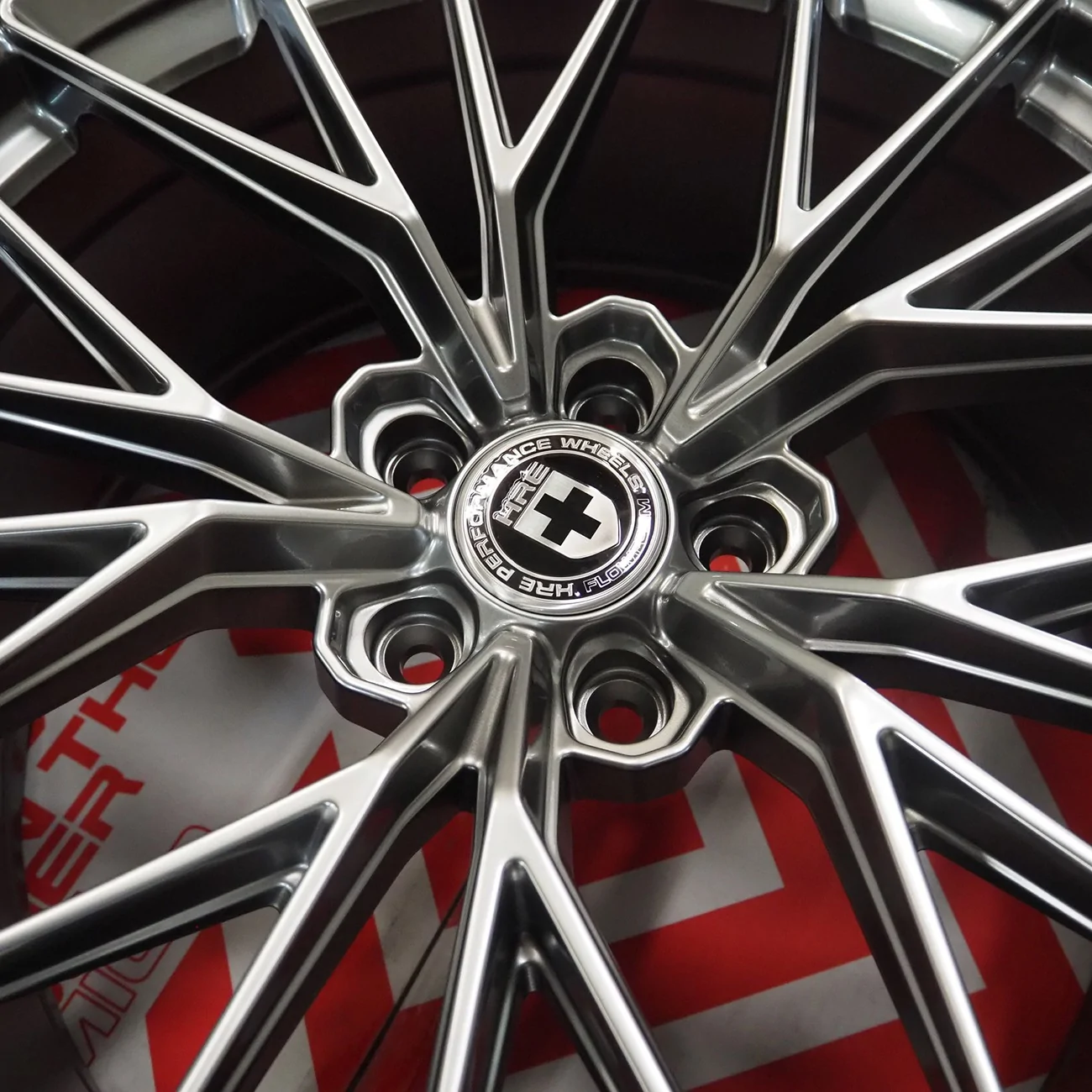hre-ff28-liquid-metal-wheels-10.webp
