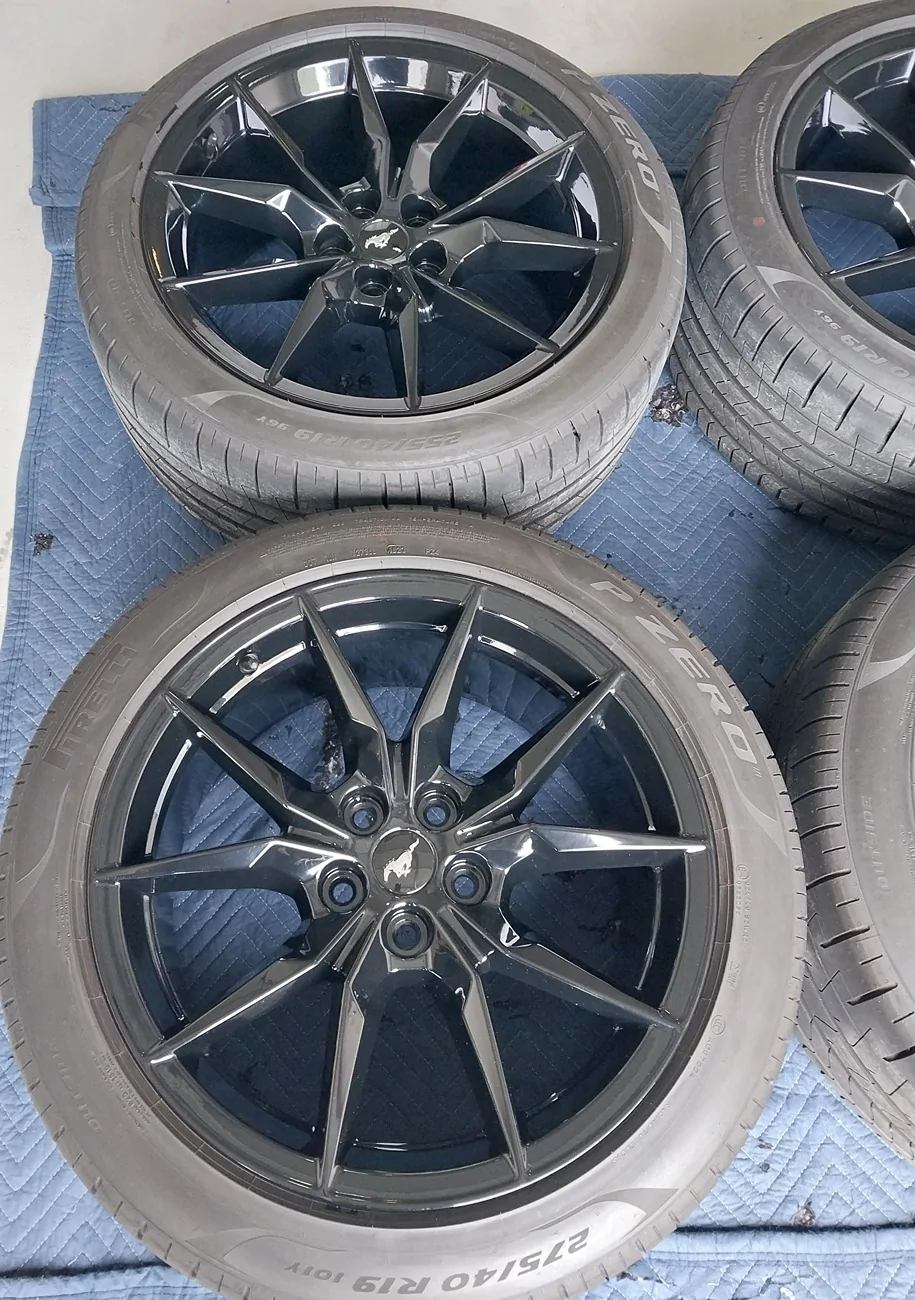 S650 Mustang '24 Dark Horse Wheels & Tires Gloss Black For Sale! 20250810_135547