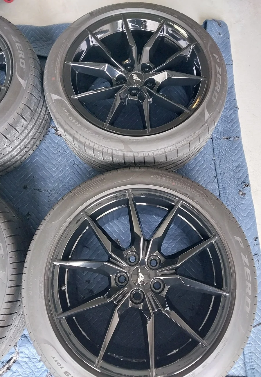 S650 Mustang '24 Dark Horse Wheels & Tires Gloss Black For Sale! 20250810_135532