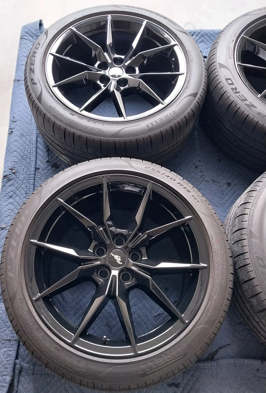 S650 Mustang '24 Dark Horse Wheels & Tires Gloss Black For Sale! 20250810_135517