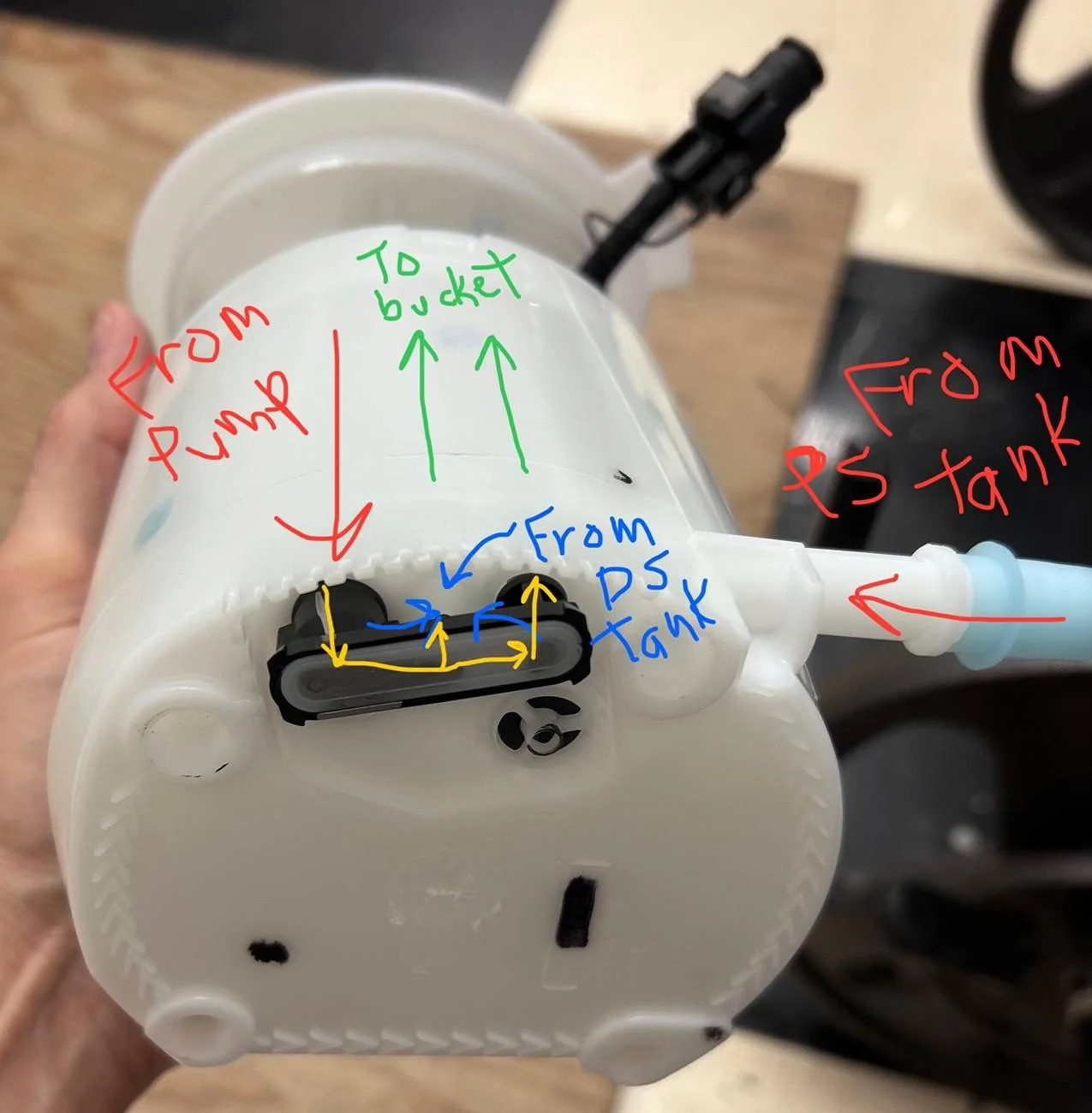 S650 Mustang Mustang Fuel Tank - How does fuel transfer from the passenger to driver side? 1754932019419-3m