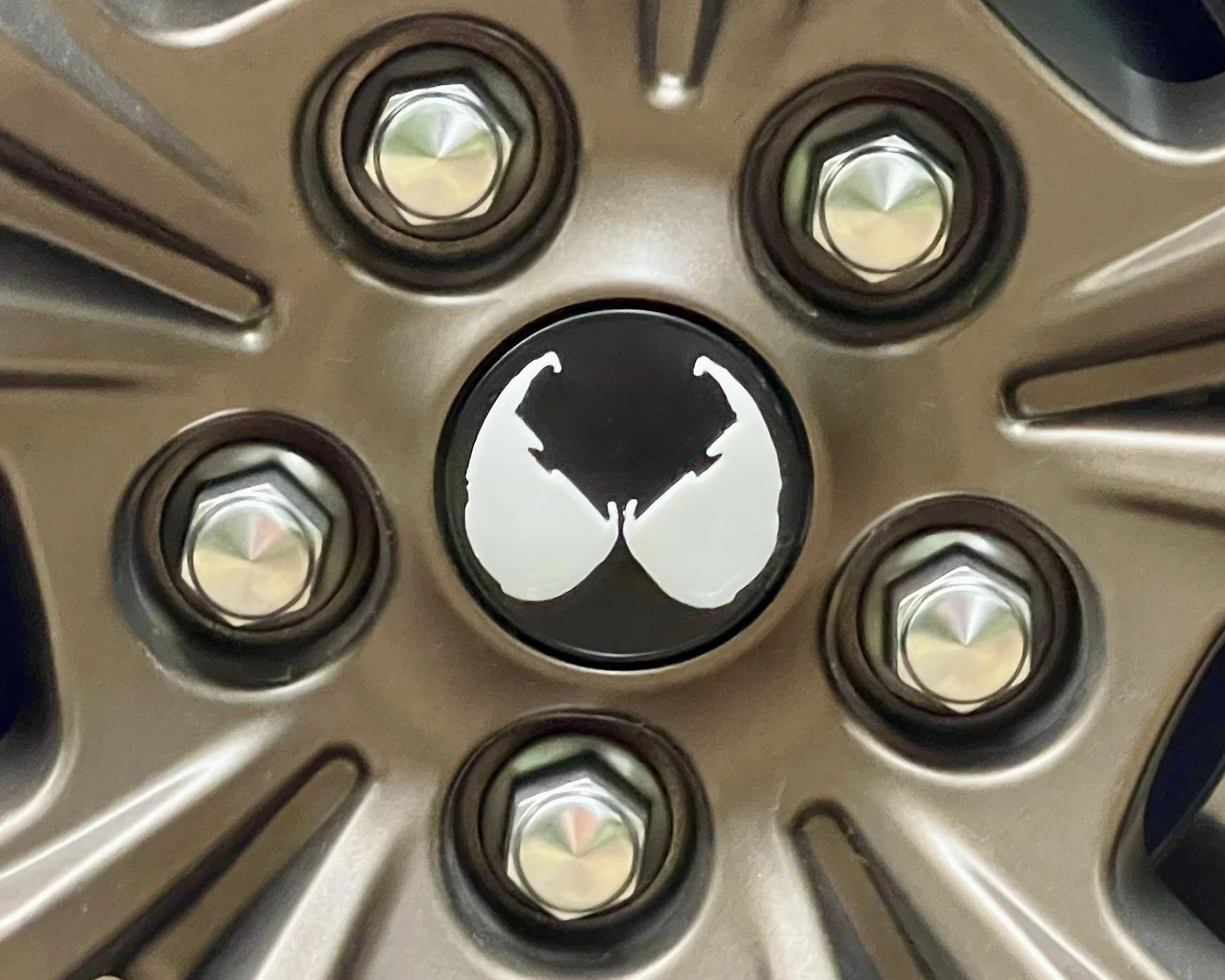 S650 Mustang Custom “Venom” Wheel Caps! IMG_5884