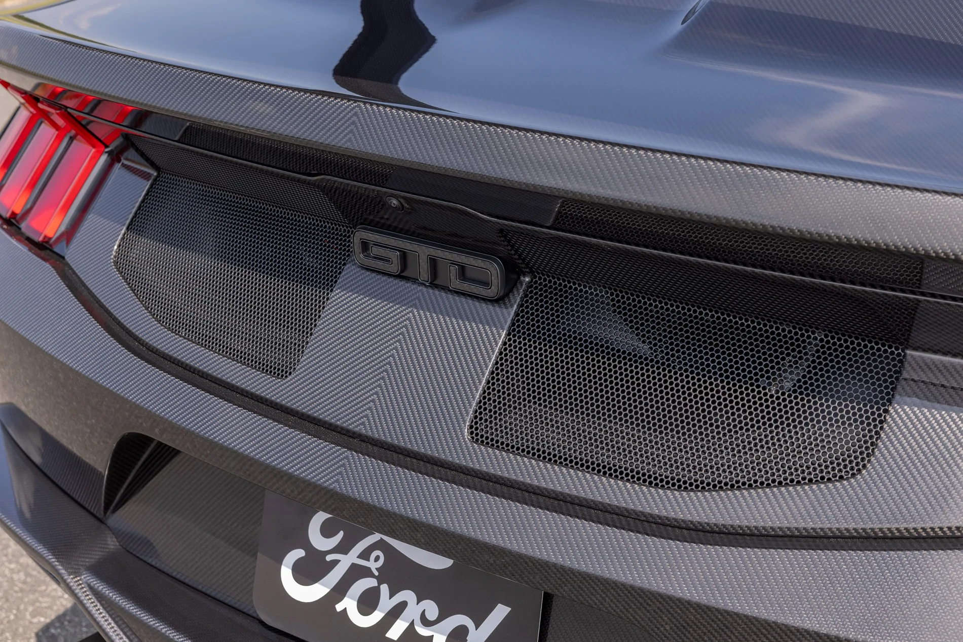 S650 Mustang Mustang GTD Liquid Carbon Trim Revealed _S5A9766_V1a_3710