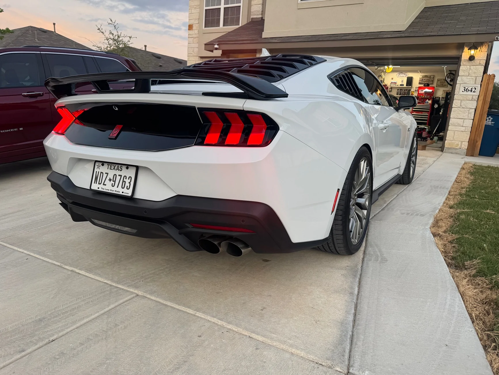S650 Mustang Stuck between White or Silver IMG_7471