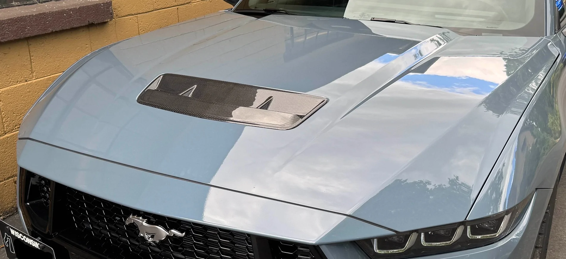 S650 Mustang Install of Shelby style hood vent with thermal pics ZSDedsf