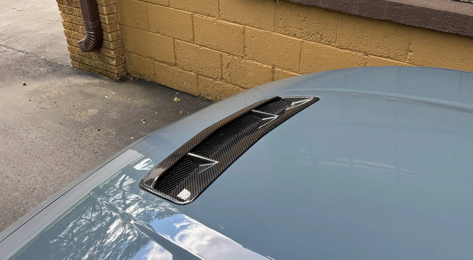 S650 Mustang Install of Shelby style hood vent with thermal pics hdfgh