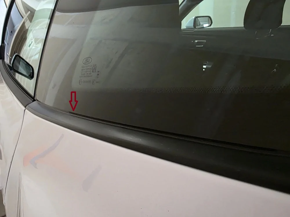 S650 Mustang Rear quarter window trim peeling? peeling