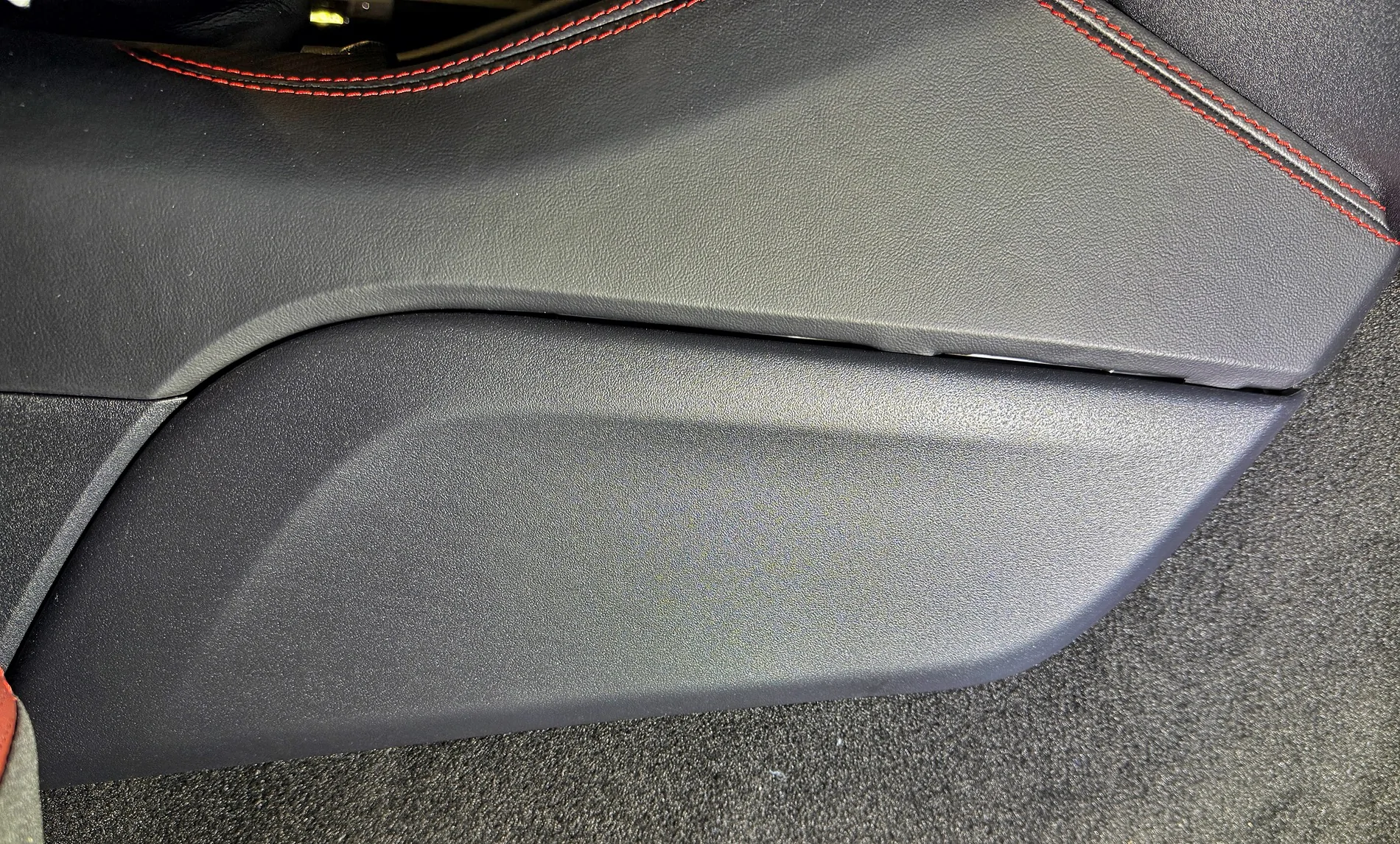 S650 Mustang Center Console Knee Bolsters No Longer Stitched with 401A? IMG_7006