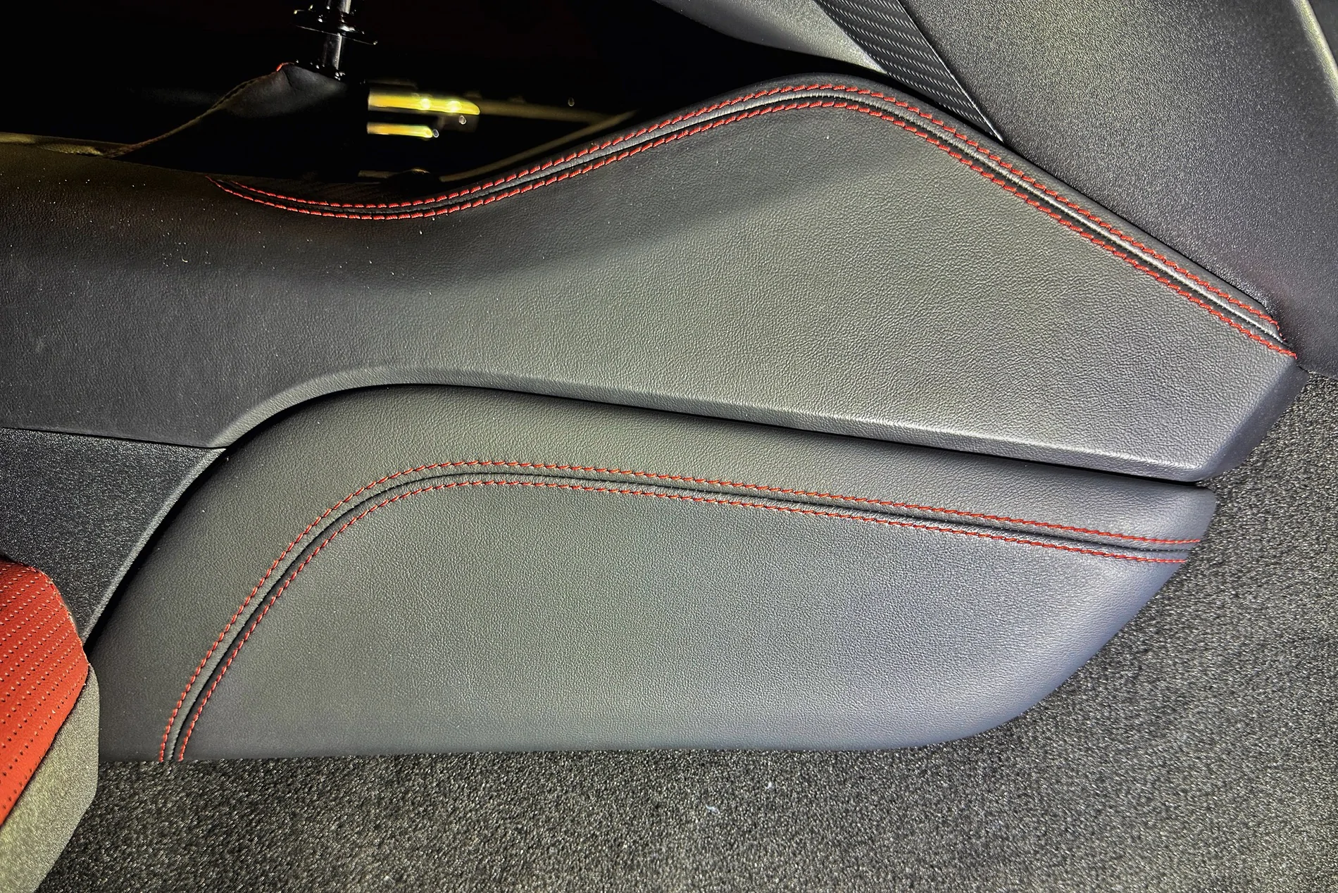 S650 Mustang Center Console Knee Bolsters No Longer Stitched with 401A? IMG_7007