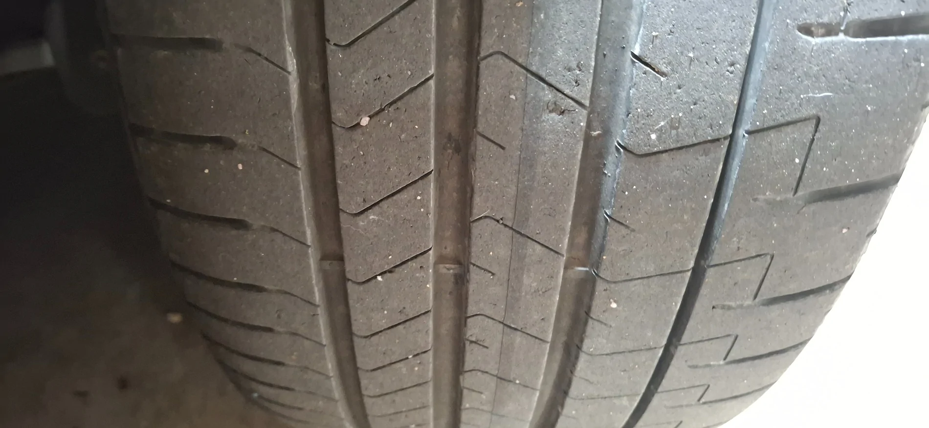 S650 Mustang Possible camber issue/inside of front tires worn 20250830_112136