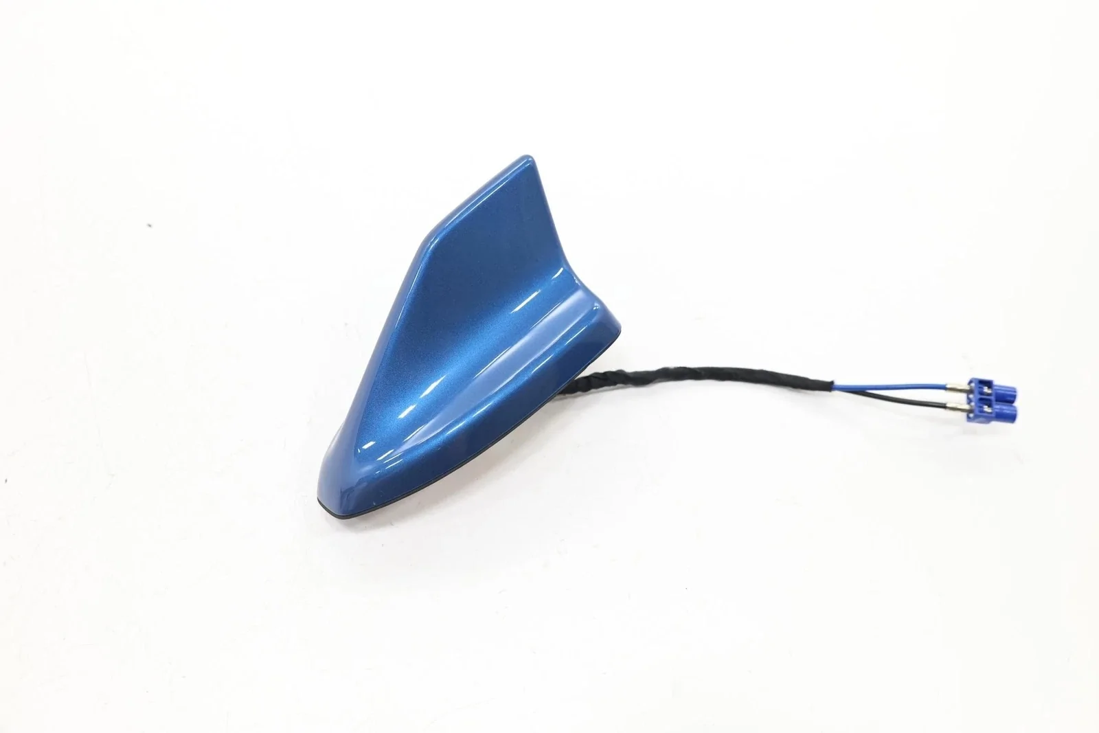 S650 Mustang OTA Update - HOW Does Ford Do This? - Over Cellular / Wifi ? antenna shark fin