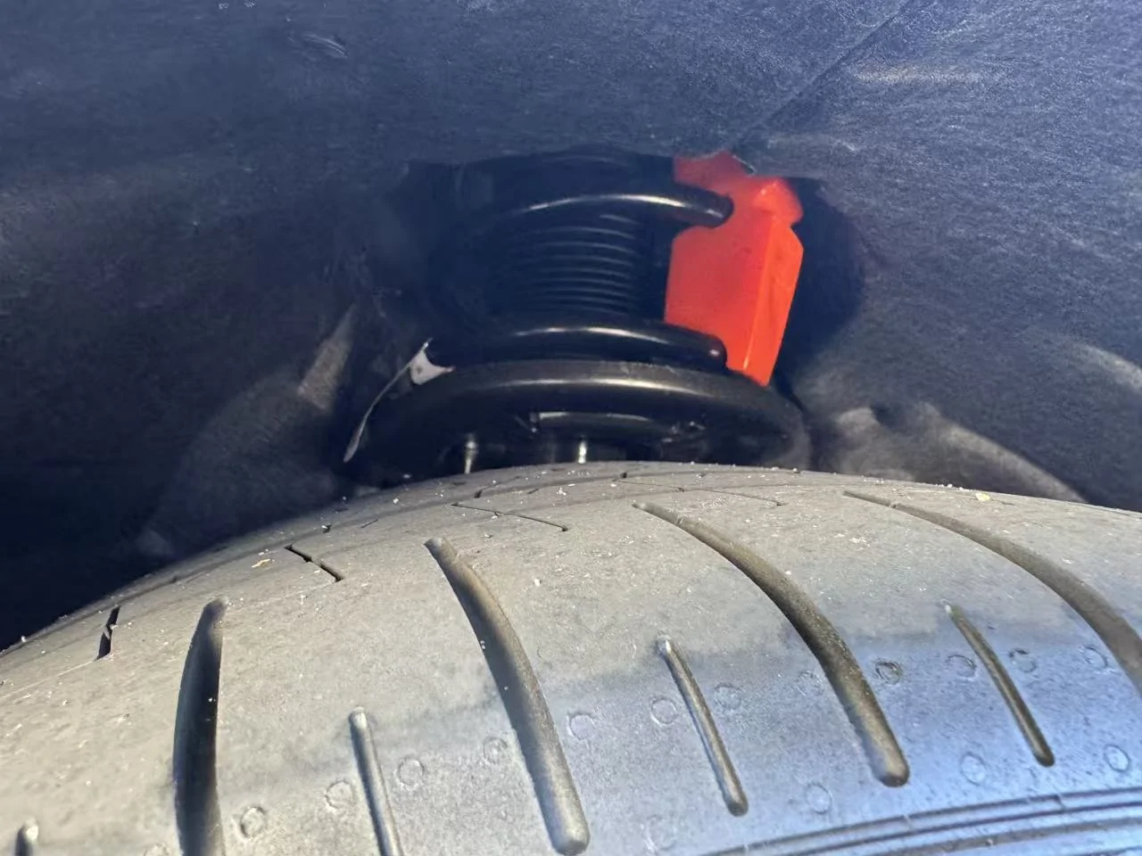 S650 Mustang Squeaking sound on my NEW mustang front passenger sid