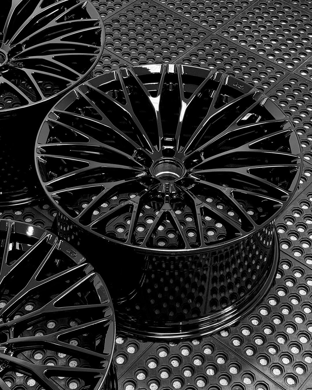 S650 Mustang 19" and 20" Forgedlite Wheels for your S650 Ford Mustang s_black_2_f53dd8578bb2449811773599f0618d35374a0de3
