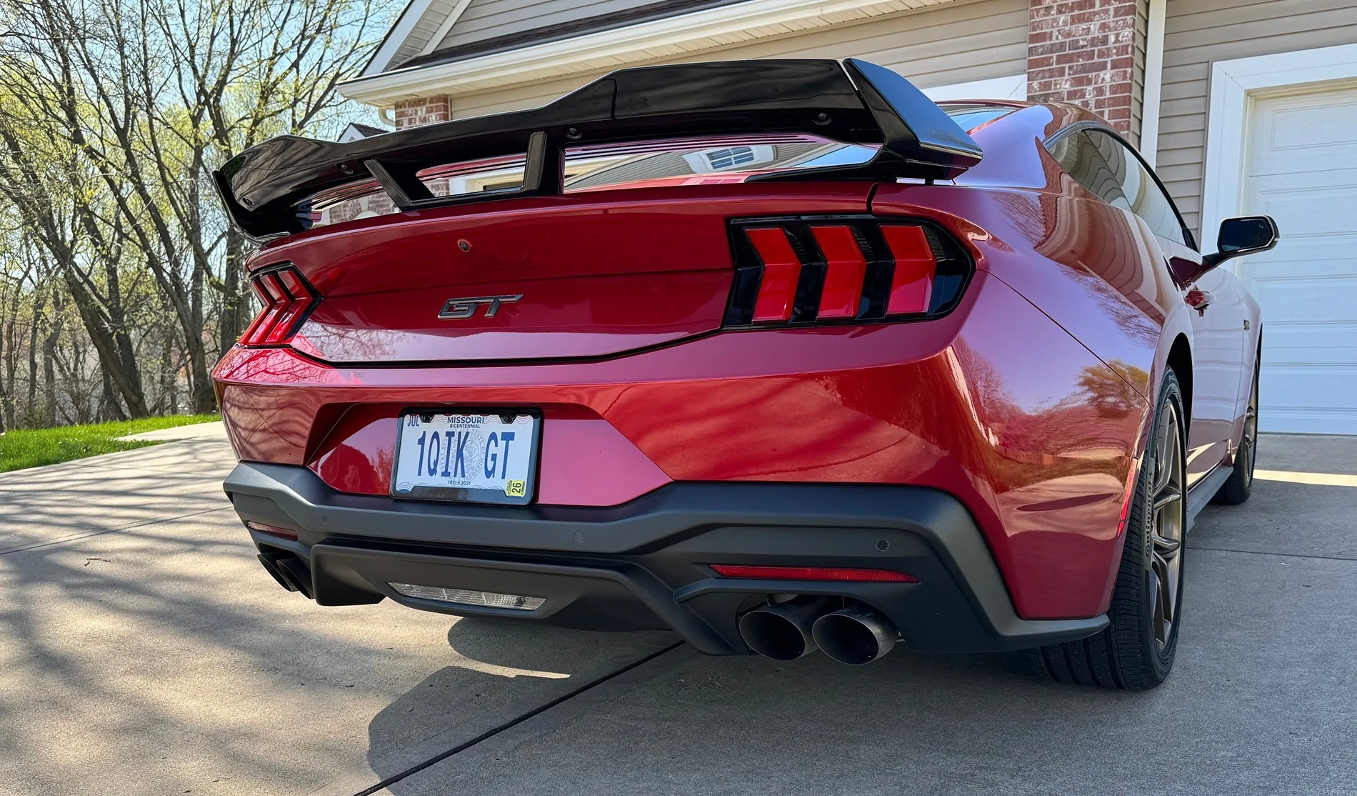 S650 Mustang Show me your spoiler! IMG_7373