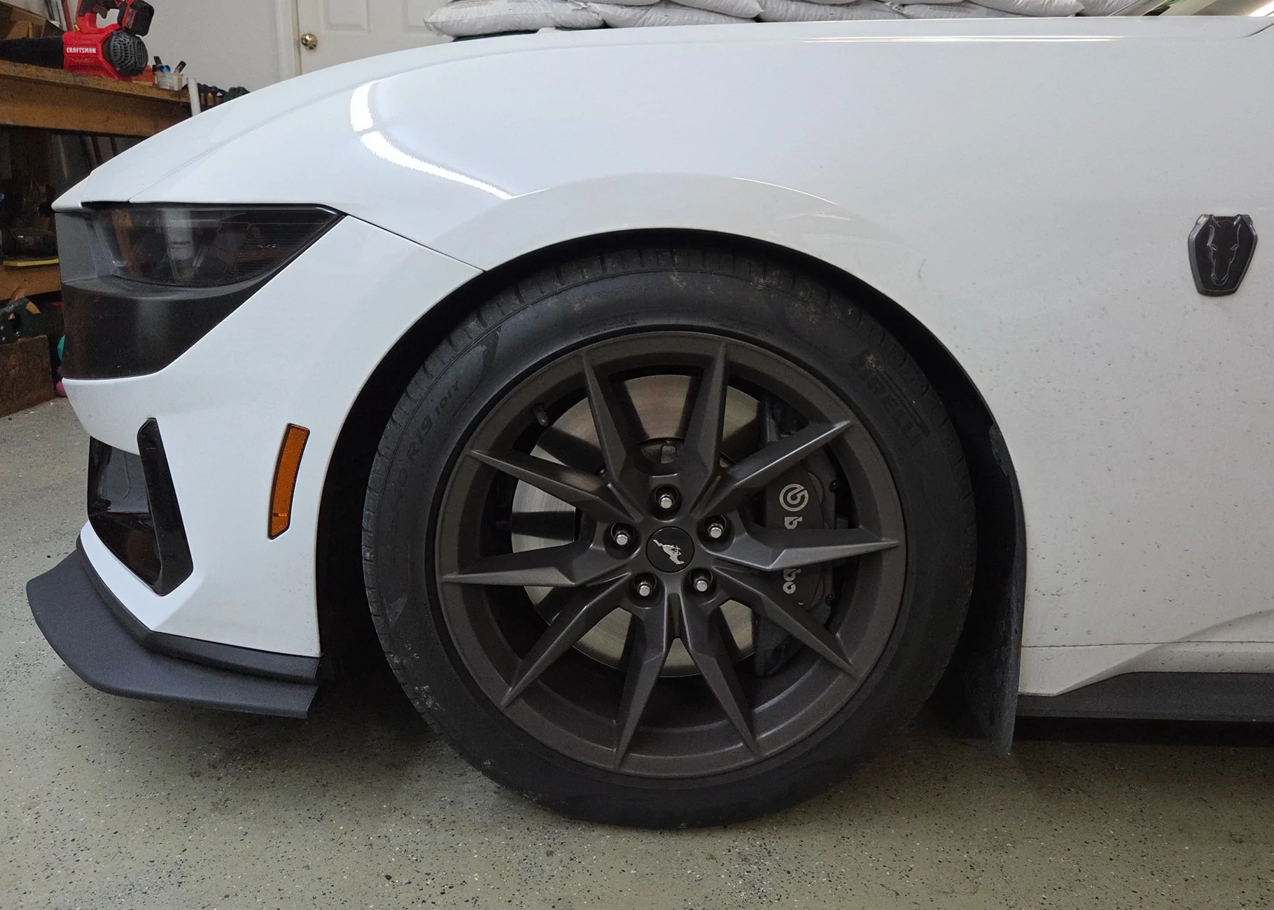 S650 Mustang dark horse 19x9.5 Front, 19x10 max tire size? 20250923_082439