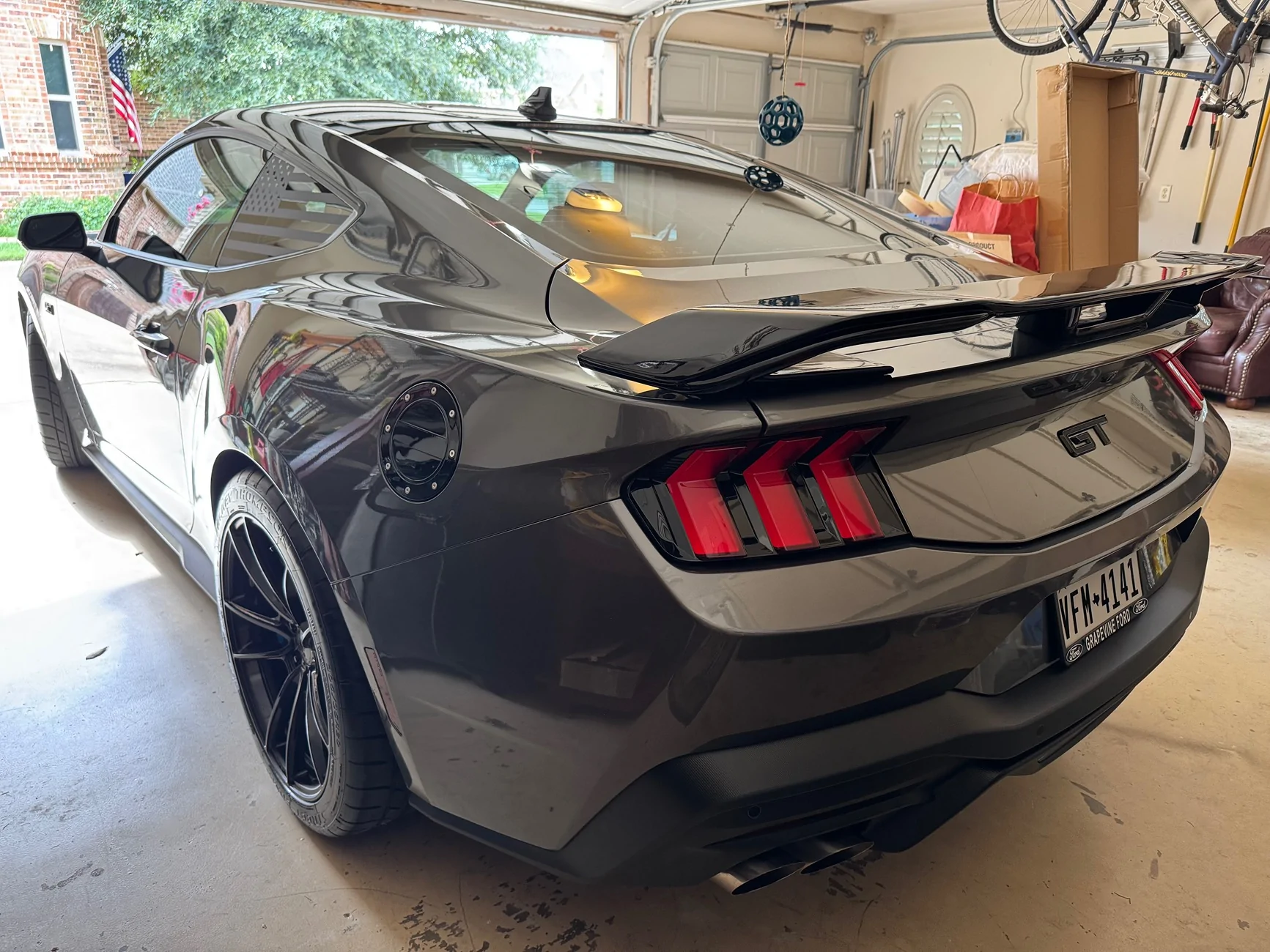 S650 Mustang Show me your spoiler! IMG_2506